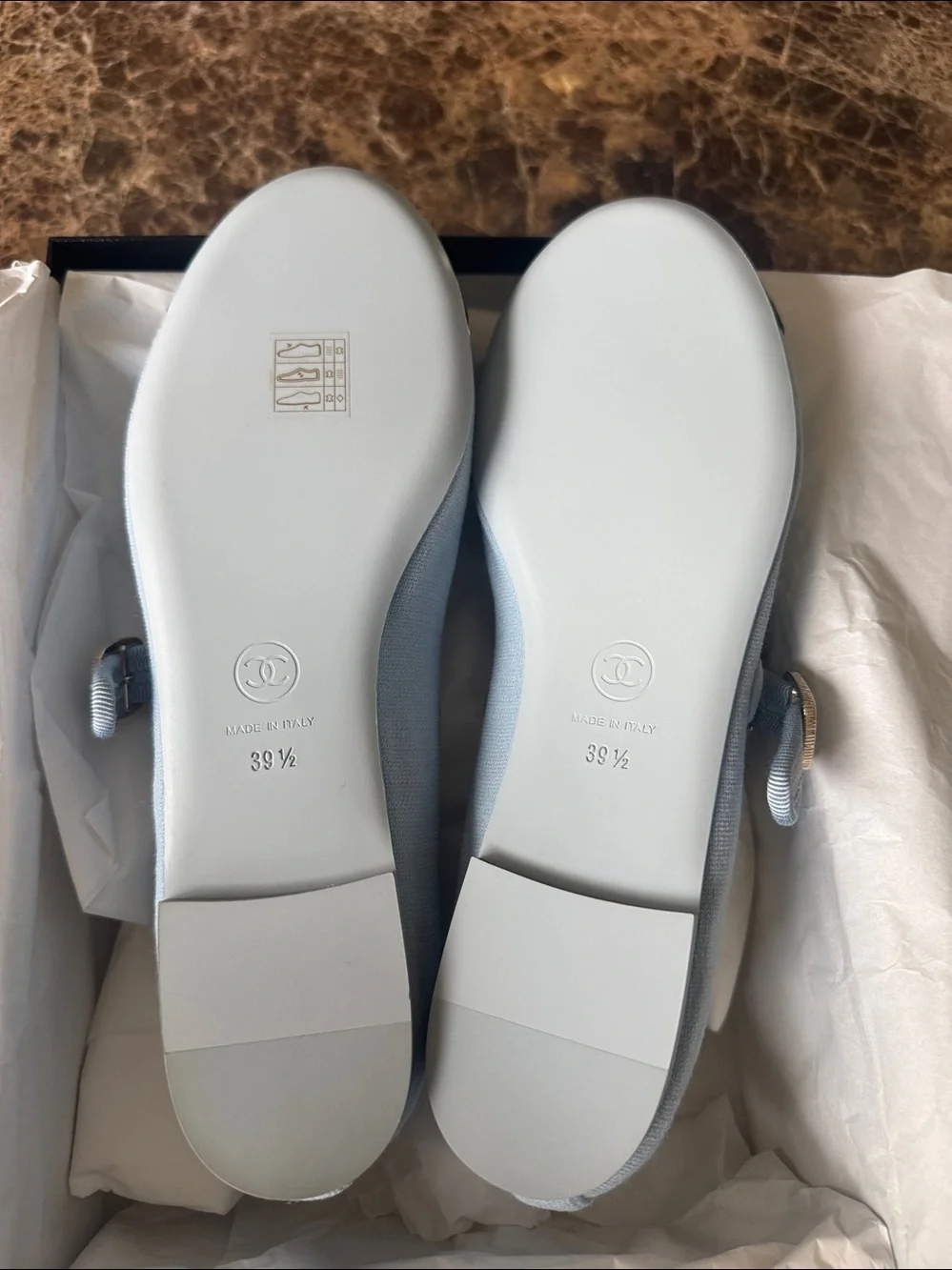 Chanel 25s Mary Janes blue black cap toe logo flats ballet sz 39.5
